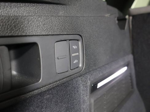 Used 2023 Audi SQ5 Premium Plus w/ Premium Plus Package image 16