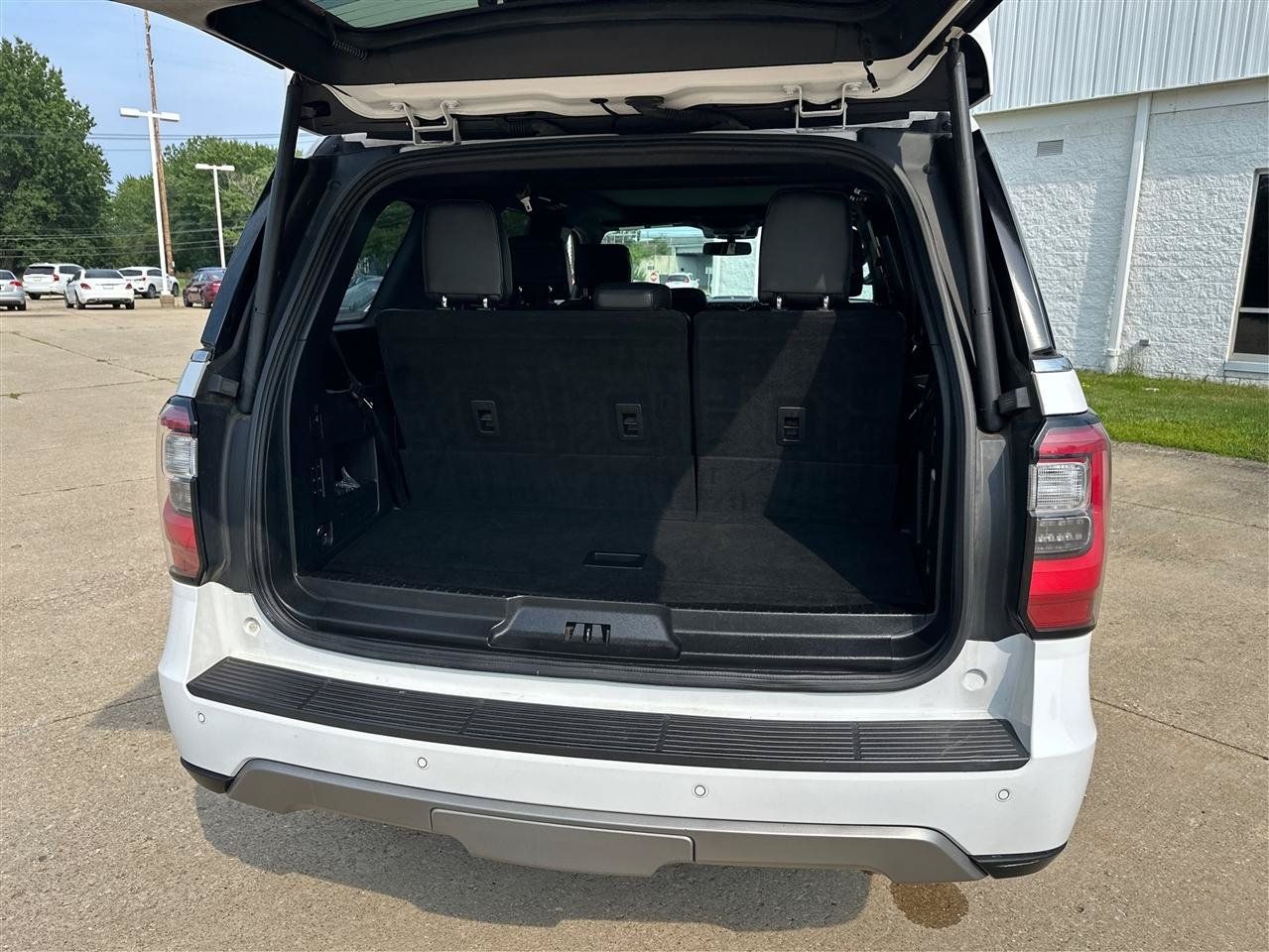 Used 2020 Ford Expedition Limited AWD/4WD image 13
