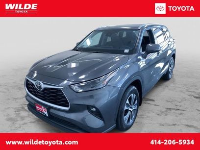 Used 2022 Toyota Highlander XLE