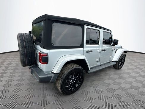 Used 2022 Jeep Wrangler Unlimited Sahara image 5