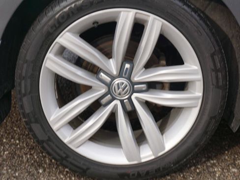 Used 2017 Volkswagen Passat 1.8T SE FWD image 11
