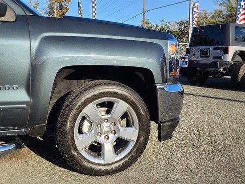 Used 2017 Chevrolet Silverado 1500 LT w/ High Desert Package RWD image 6