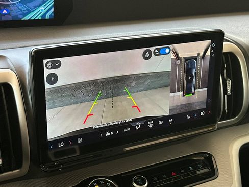 Certified 2025 Ford Expedition Active AWD/4WD image 20