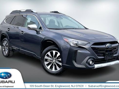 Used 2023 Subaru Outback Touring XT image 1