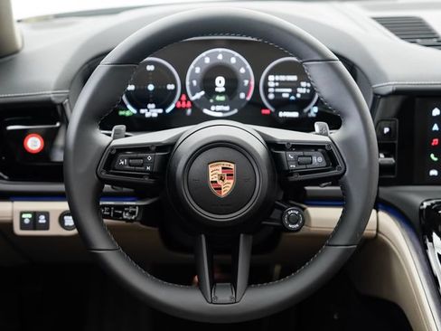 Certified 2025 Porsche Panamera 4 E-Hybrid AWD/4WD image 13