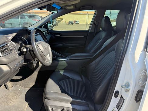 Used 2018 Toyota Camry SE image 13