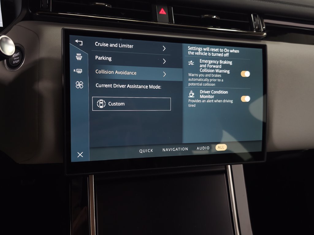 Certified 2026 Land Rover Range Rover Velar Dynamic SE AWD/4WD image 27