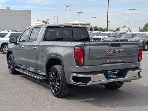 Certified 2022 GMC Sierra 1500 SLT w/ SLT Premium Plus Package AWD/4WD image 4