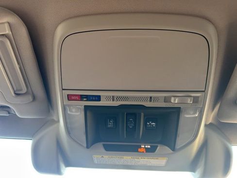 Used 2020 Subaru Forester Touring image 21