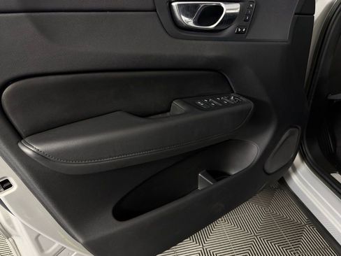 Used 2023 Volvo XC60 B5 Plus w/ Climate Package image 25