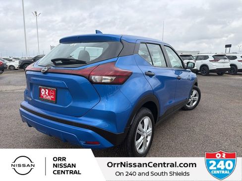 New 2025 Nissan Kicks Play S FWD image 5