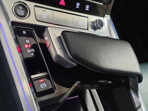 Used 2023 Audi e-tron Prestige w/ Prestige Package AWD/4WD image 31