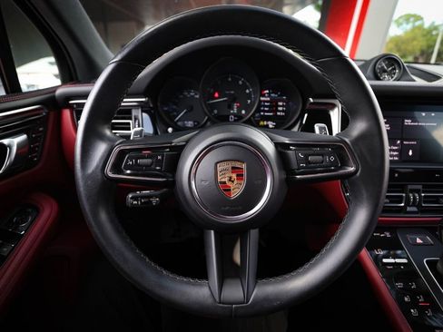 Used 2024 Porsche Macan image 24