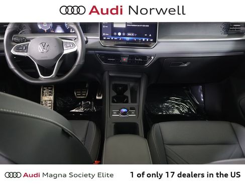 Used 2025 Volkswagen Tiguan SE R-Line AWD/4WD image 22