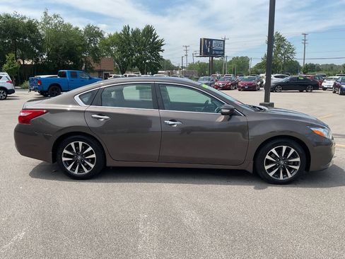 Used 2016 Nissan Altima 2.5 SL FWD image 9