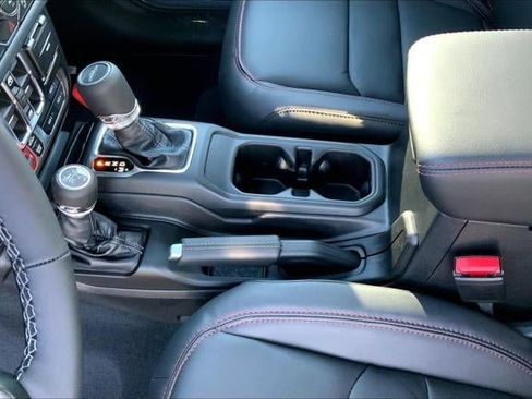 New 2026 Jeep Gladiator Rubicon AWD/4WD image 36