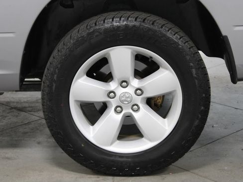 Used 2024 RAM 1500 Classic SLT AWD/4WD image 17