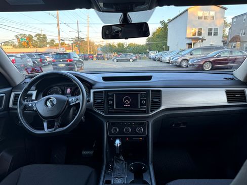 Used 2019 Volkswagen Atlas S w/ Towing Package image 10