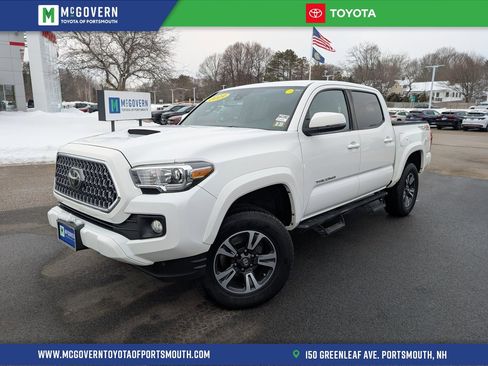 Used 2019 Toyota Tacoma TRD Sport image 1