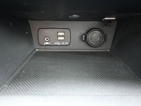 Used 2022 Subaru Crosstrek 2.5i Sport w/ Moonroof Package image 23