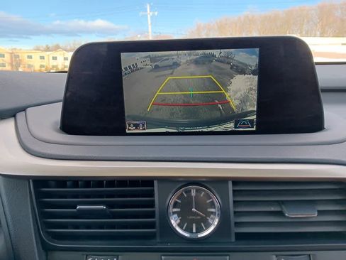 Used 2022 Lexus RX 350L Premium w/ Premium Package image 31