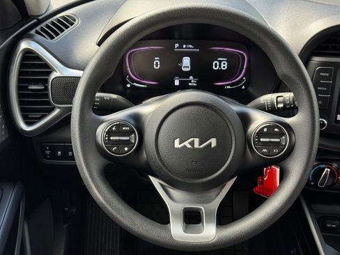 Used 2023 Kia Soul LX image 20