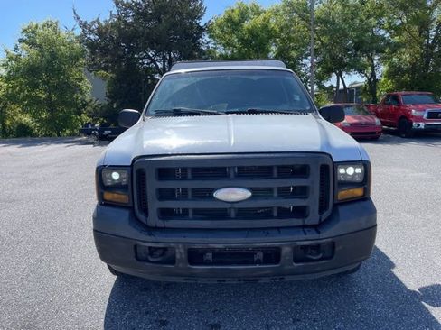 Used 2006 Ford F250 XL RWD image 3