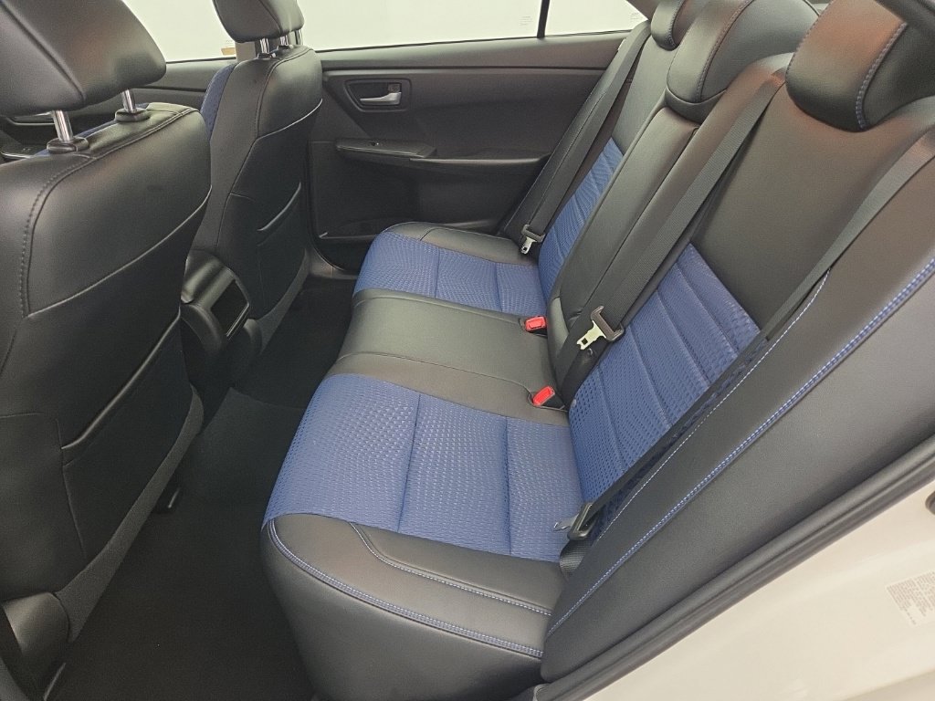 Used 2016 Toyota Camry SE FWD image 20