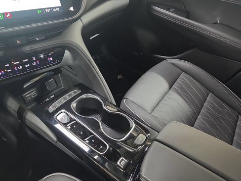 Used 2023 Buick Envision Avenir AWD/4WD image 27