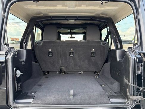 Used 2018 Jeep Wrangler Unlimited Sport AWD/4WD image 10