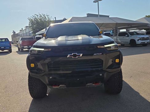Used 2026 Chevrolet Colorado ZR2 w/ Technology Package AWD/4WD image 3