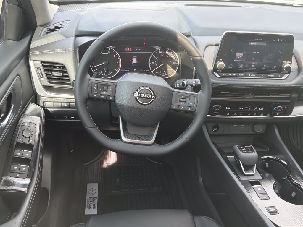 Used 2026 Nissan Rogue Dark Armor FWD image 14