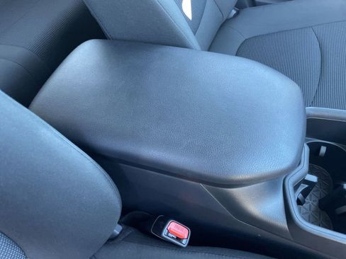 Used 2024 Toyota RAV4 LE image 28