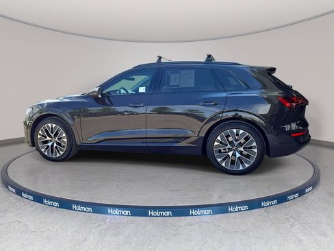 Used 2024 Audi Q8 e-tron Premium Plus AWD/4WD image 9