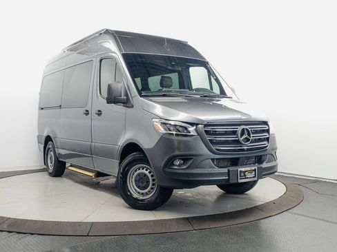 Used 2024 Mercedes-Benz Sprinter 2500 image 1
