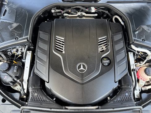 Used 2023 Mercedes-Benz Maybach S 580 4MATIC image 35