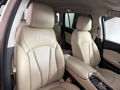 Used 2019 Buick Envision Essence FWD image 24