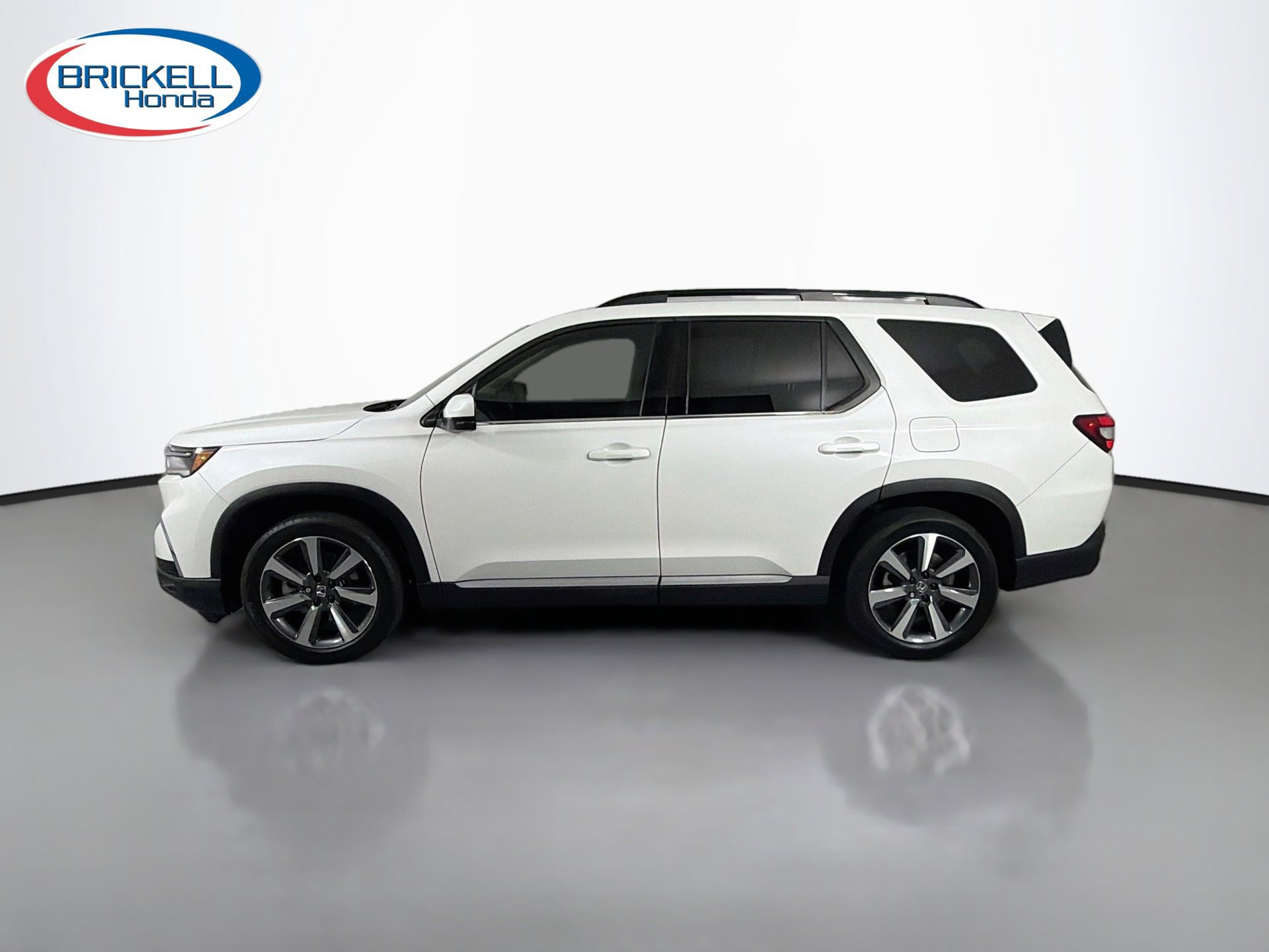 Used 2024 Honda Pilot Touring image 6