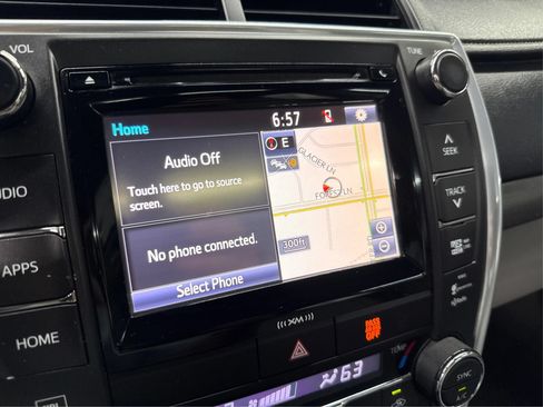 Used 2016 Toyota Camry XLE w/ Moonroof Package FWD image 19