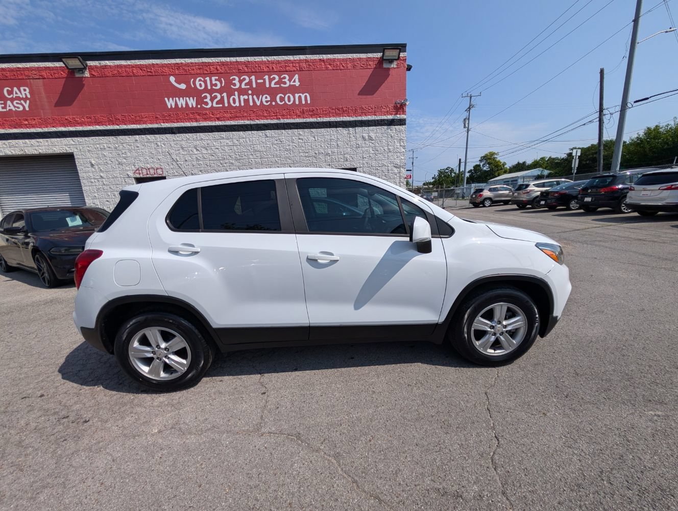 Used 2020 Chevrolet Trax LS w/ Tint and Cruise Package FWD image 5