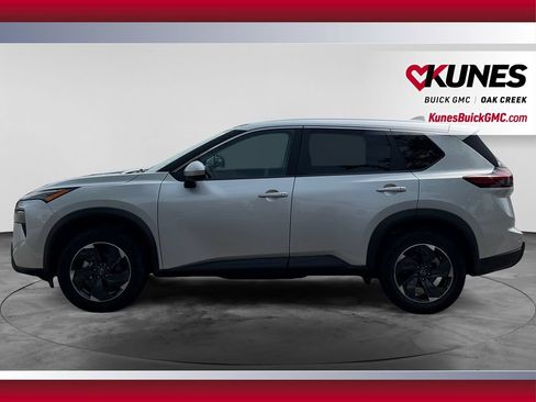 Used 2024 Nissan Rogue SV AWD/4WD image 5