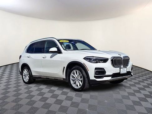 Used 2022 BMW X5 xDrive40i w/ Premium Package AWD/4WD image 2