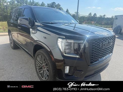 Used 2021 GMC Yukon Denali w/ Denali Premium Package AWD/4WD image 3