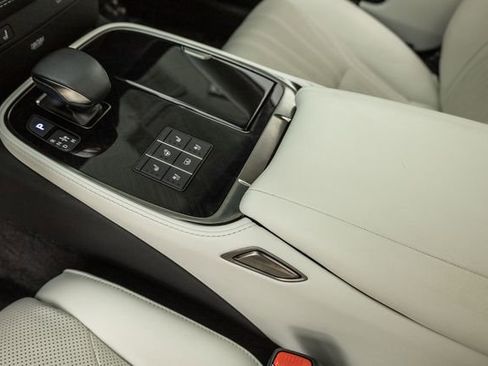 Used 2023 Lexus LS 500 image 10