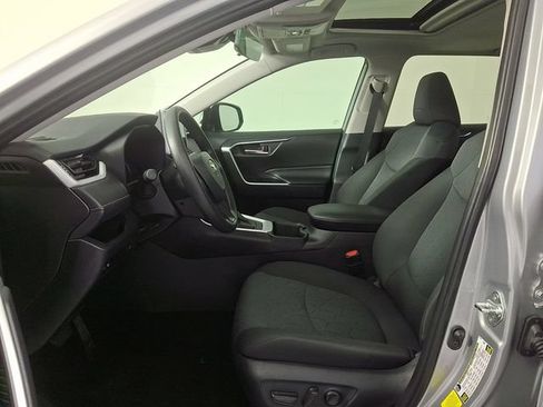 Used 2025 Toyota RAV4 XLE w/ Convenience Package FWD image 17
