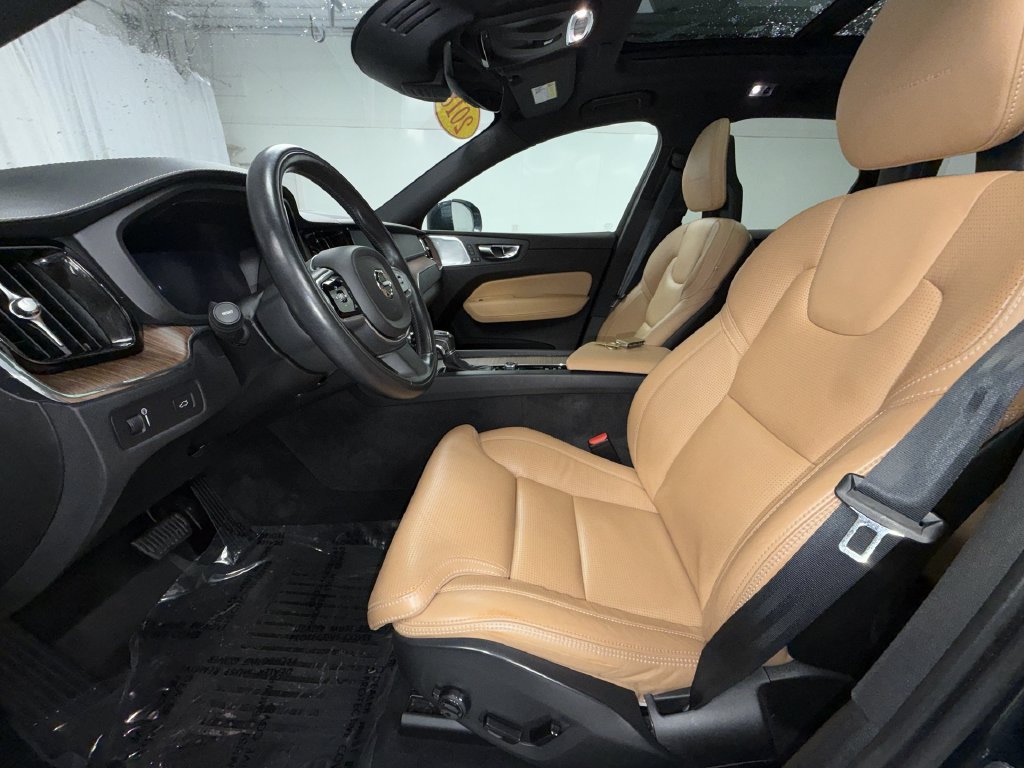 Used 2018 Volvo XC60 T6 Inscription w/ Luxury Seat Package AWD/4WD image 12