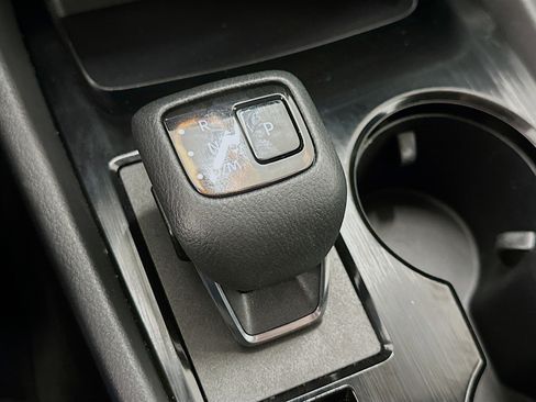 Used 2023 Nissan Rogue SV image 24