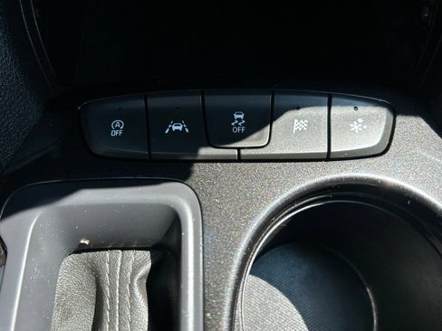 Used 2022 Chevrolet TrailBlazer LT w/ Convenience Package FWD image 29