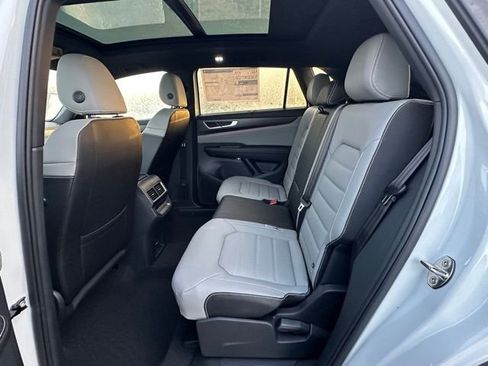 New 2026 Volkswagen Atlas Cross Sport SEL R-Line image 28