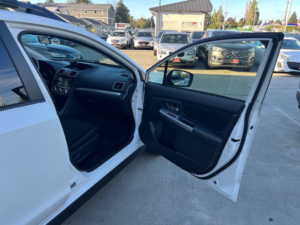 Used 2015 Subaru Crosstrek 2.0i Premium AWD/4WD image 17